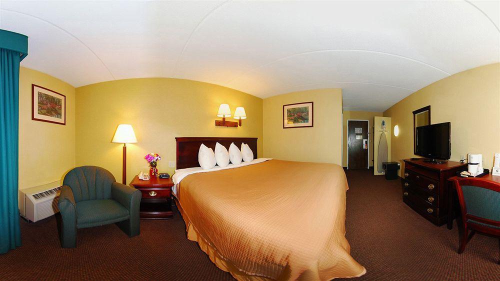Howard Johnson By Wyndham Saugerties Exterior photo