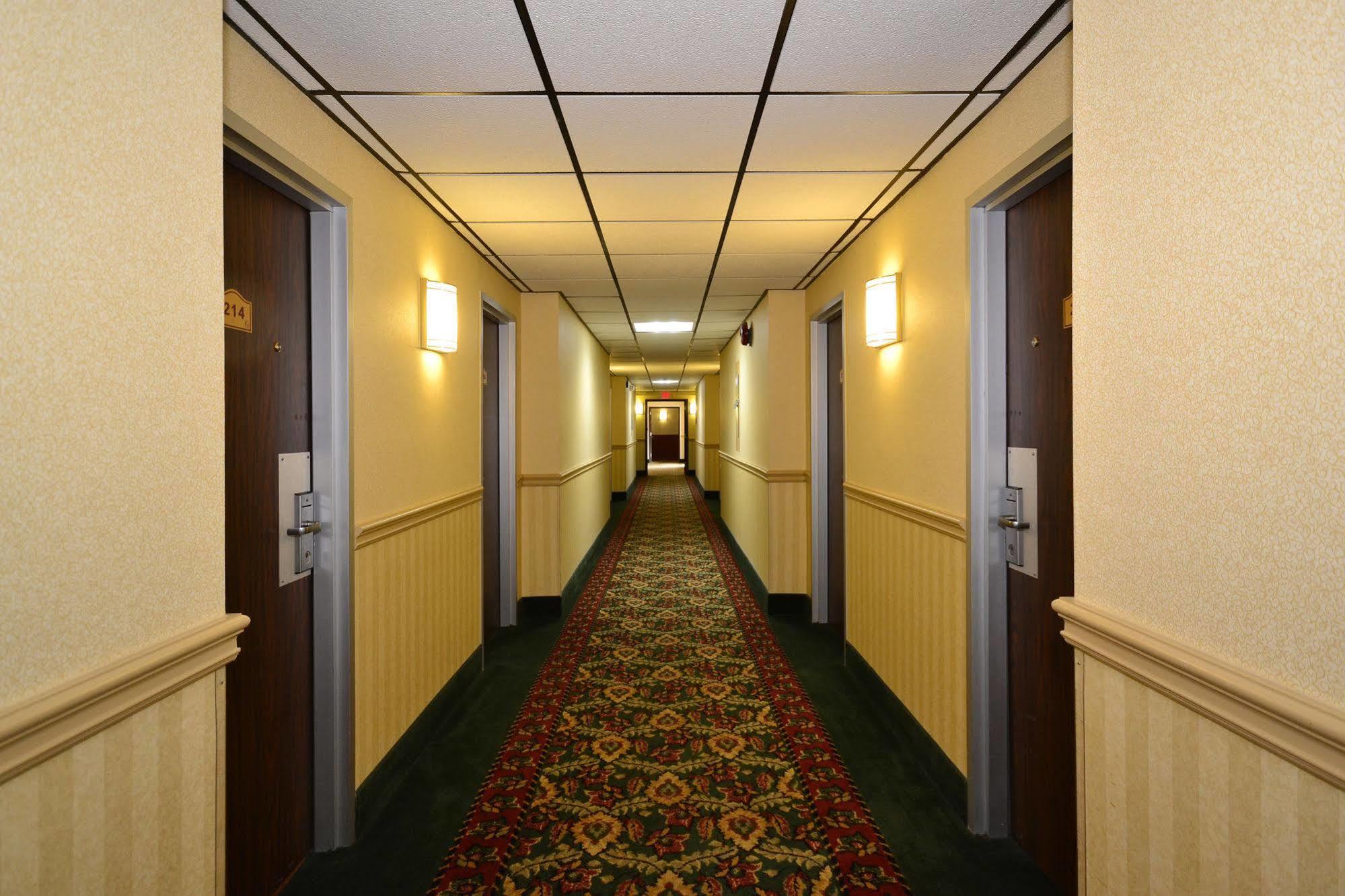 Howard Johnson By Wyndham Saugerties Exterior photo